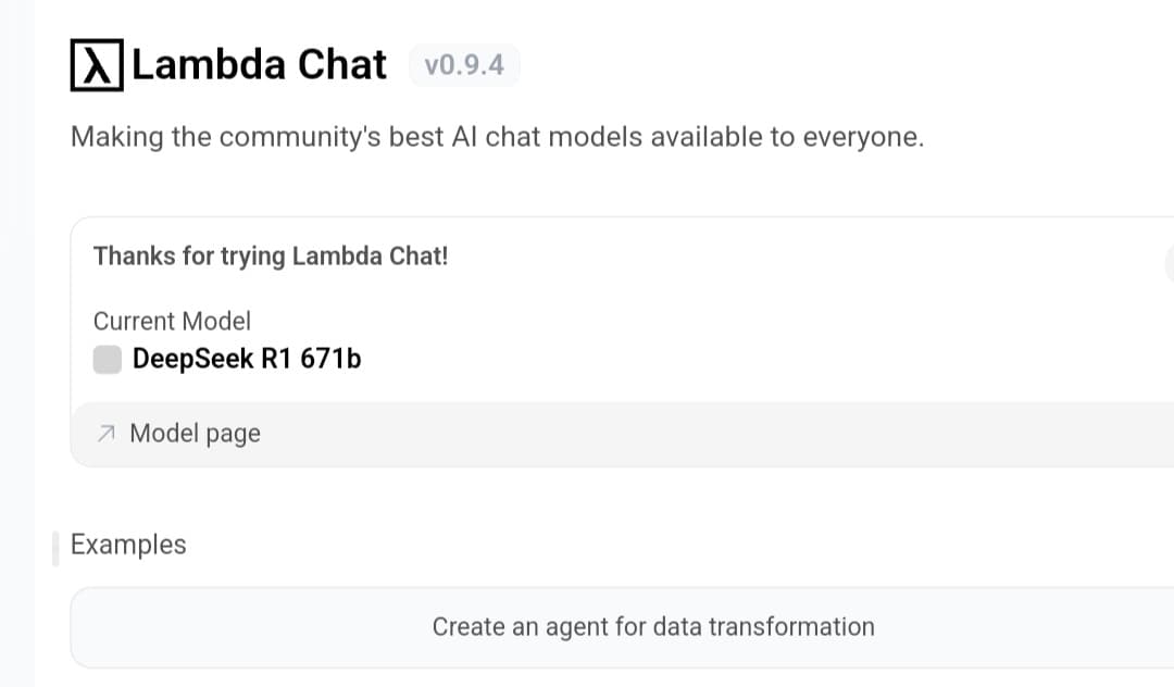 واجهة منصة Lambda Chat، يظهر اسم المنصة وأسفله مربع الدردشة مع أيقونة البحث عبر الويب.